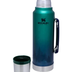 Deals 🎁 Stanley Classic Legendary Bottle | 1.5 QT | Limited-Edition 🤩 -Sweese Elegant Shop B2B Web PNG Classic Vacuum Bottle 1 5QT NorthernLights Exploded1