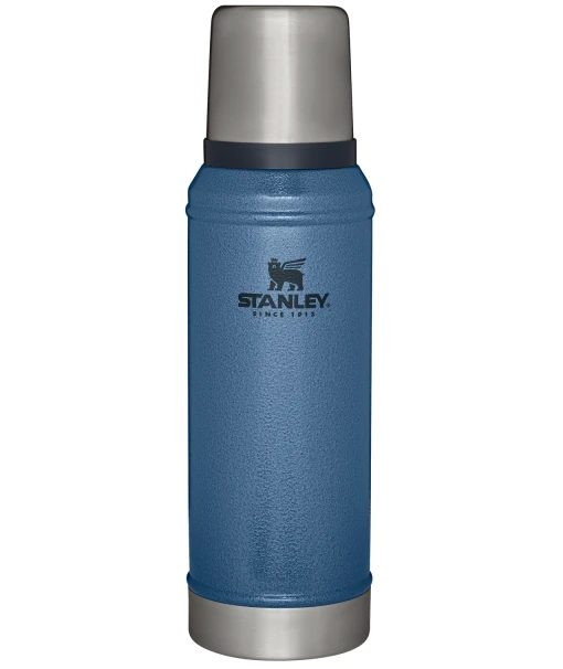 Brand new ✨ Stanley Classic Legendary Bottle | 1.0 QT 🎉 -Sweese Elegant Shop B2B Web PNG The Legendary Vacuum Bottle 1 0qt Hammertone Lake Front