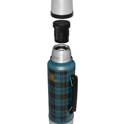 Hot Sale ⌛ Stanley The Vintage Loom Legendary Classic Bottle | 1.5 QT ✔️ -Sweese Elegant Shop B2B Web PNG The Vintage Loom Classic Bottle 1 5QT Balsam Plaid Exploded